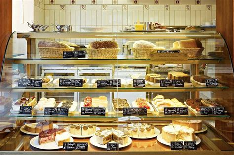 La Dolce Vita: Where to Find The 8 Best Bakeries in .